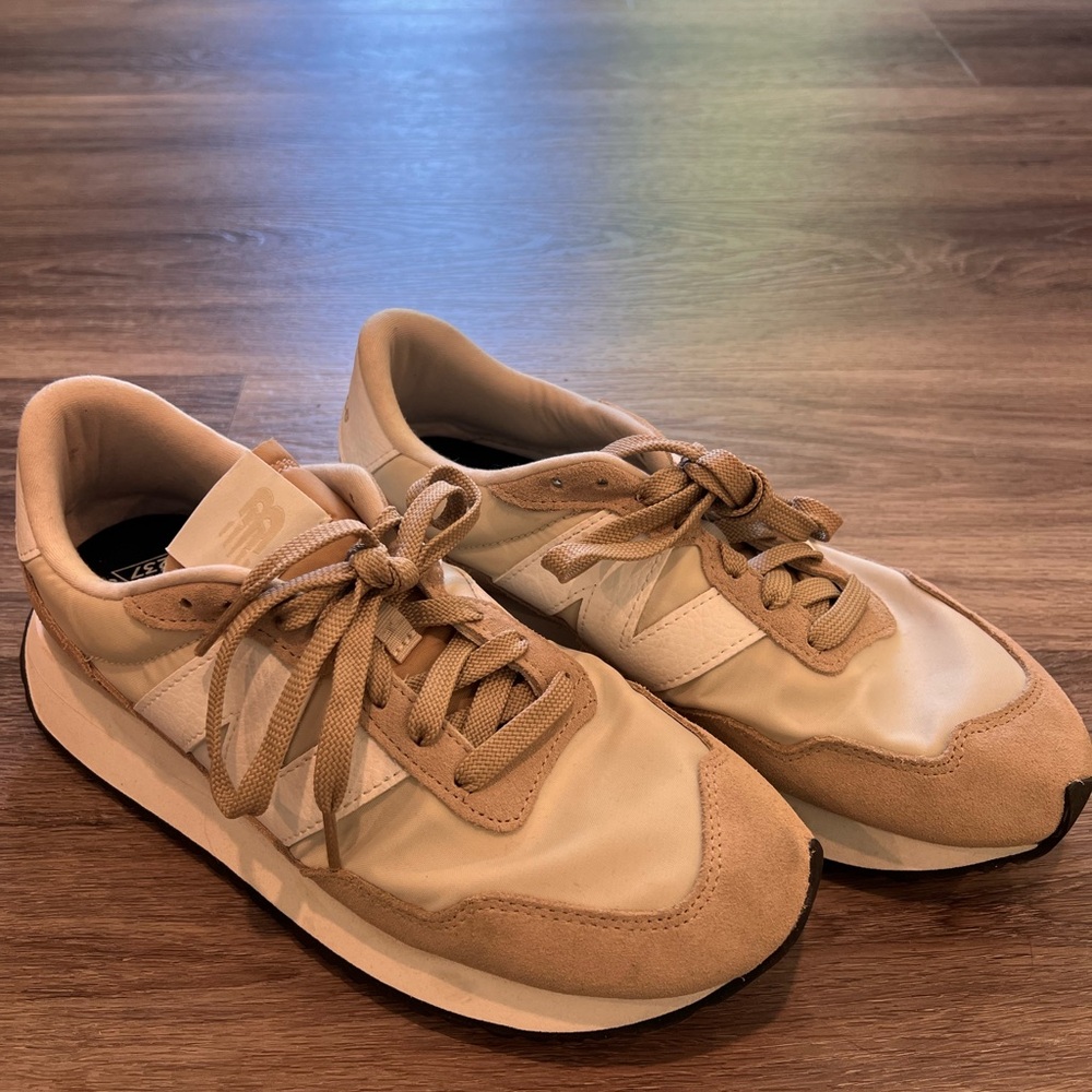 New Balance Women's Tan Sneakers